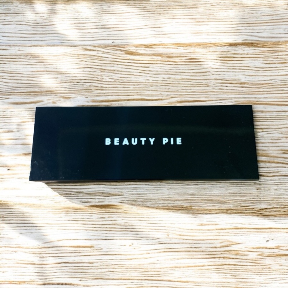 Beauty Pie Eyeshadow Easy Smokey Eyes NEW